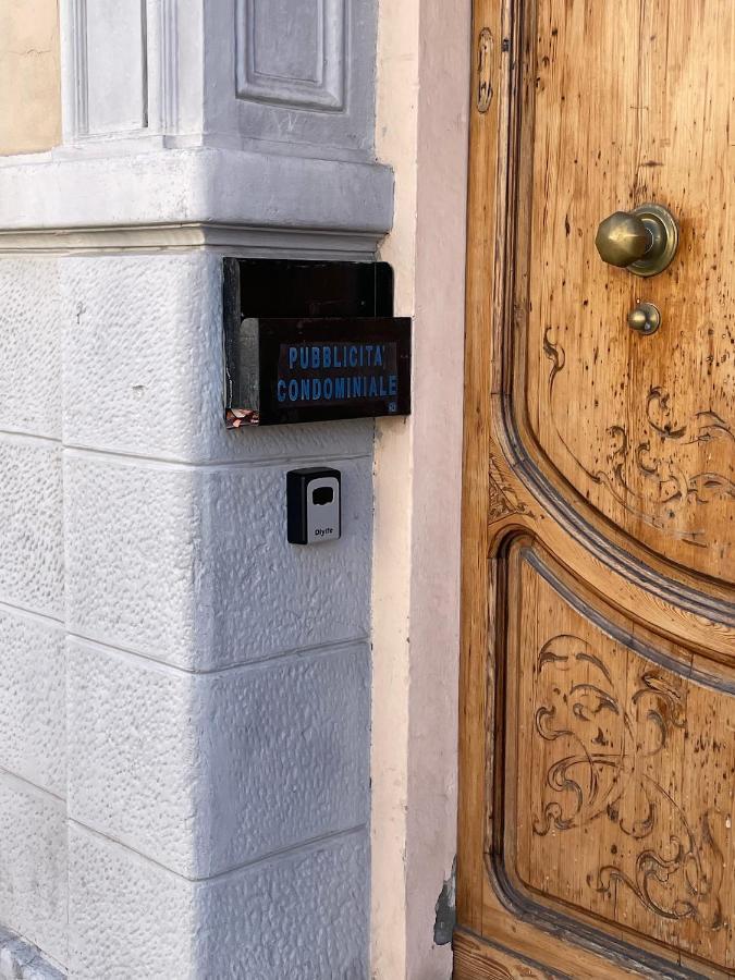 Kia Orana Guesthouse 리보르노 외부 사진